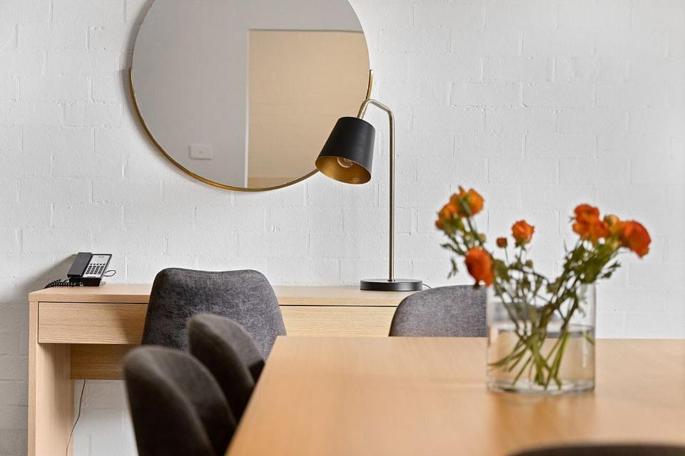 Oxley Court Serviced Apartments Canberra Eksteriør billede